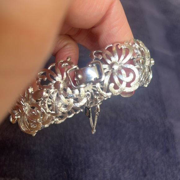 Vintage 60s signed Monet bracelet - Picture 5 of 5